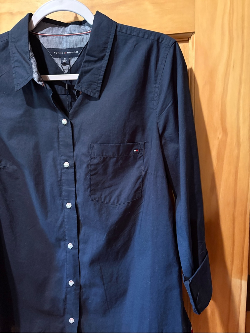 Tommy Hilfiger Navy Blue Roll-Tab Button-Up Shirt women’s M NWT - Picture 3 of 13